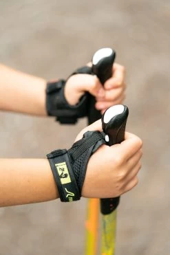 NW P120 JR Telescopic Nordic Walking Poles - Green -Outdoor Equipment Store k232b96f774080c18b2016f9ed87e5deb