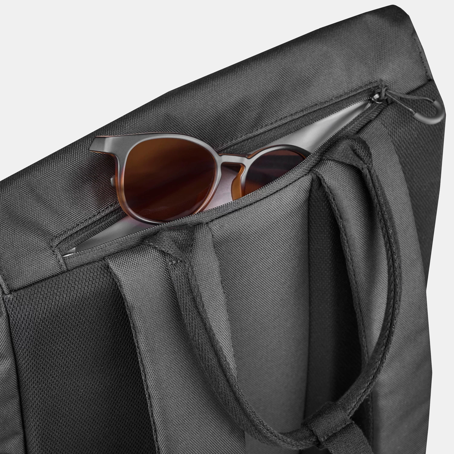 Quechua Hiking Backpack 16L 18 Quechua Hiking Backpack 16L - Image 18